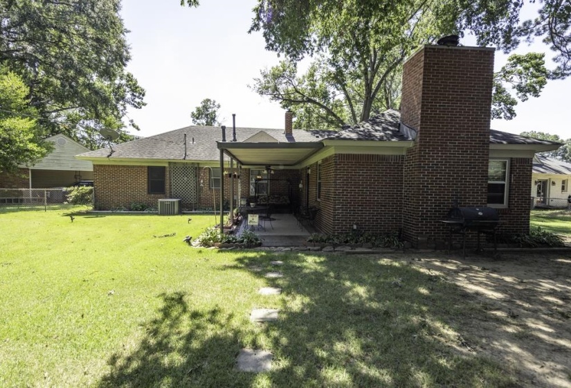 5044 WHITEWATER CV, Memphis, Tennessee 38117, 3 Bedroom Bedrooms, 7 Room Rooms,1.1 BathroomBathrooms,Residential,For Sale,WHITEWATER,0,10229424