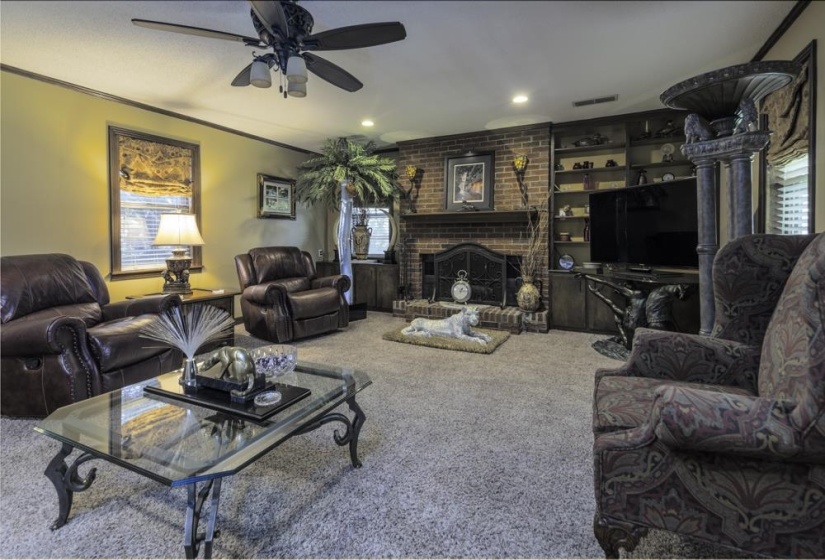 5044 WHITEWATER CV, Memphis, Tennessee 38117, 3 Bedroom Bedrooms, 7 Room Rooms,1.1 BathroomBathrooms,Residential,For Sale,WHITEWATER,0,10229424