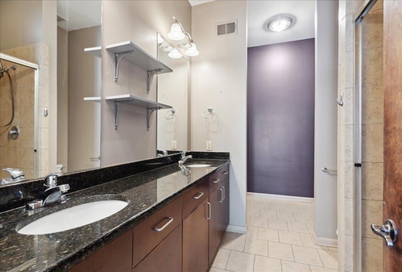 449 MONROE AVE, Memphis, Tennessee 38103, 2 Bedroom Bedrooms, 5 Room Rooms,2.1 BathroomBathrooms,Residential,For Sale,MONROE,0,10229426