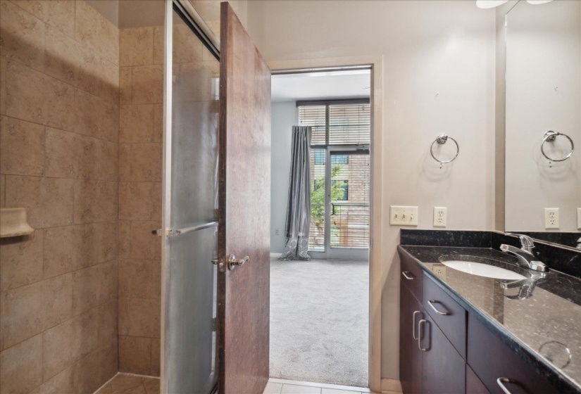 449 MONROE AVE, Memphis, Tennessee 38103, 2 Bedroom Bedrooms, 5 Room Rooms,2.1 BathroomBathrooms,Residential,For Sale,MONROE,0,10229426