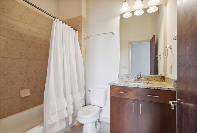 449 MONROE AVE, Memphis, Tennessee 38103, 2 Bedroom Bedrooms, 5 Room Rooms,2.1 BathroomBathrooms,Residential,For Sale,MONROE,0,10229426