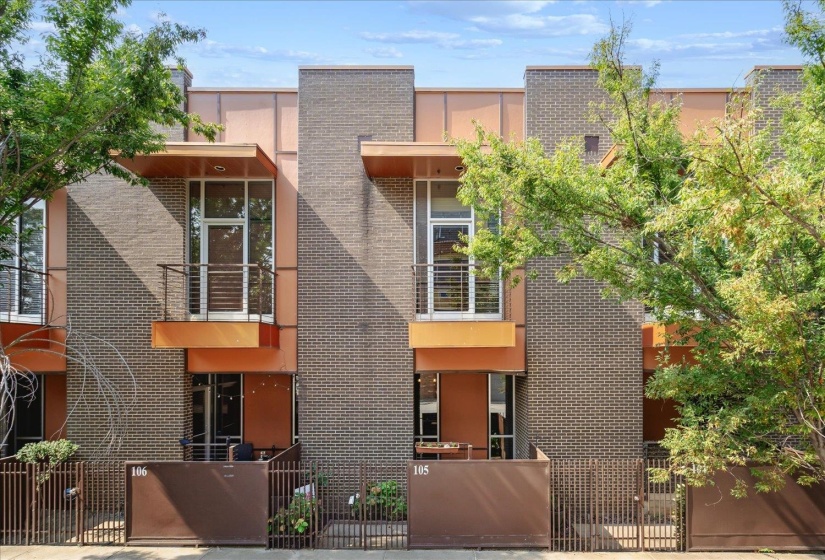 449 MONROE AVE, Memphis, Tennessee 38103, 2 Bedroom Bedrooms, 5 Room Rooms,2.1 BathroomBathrooms,Residential,For Sale,MONROE,0,10229426