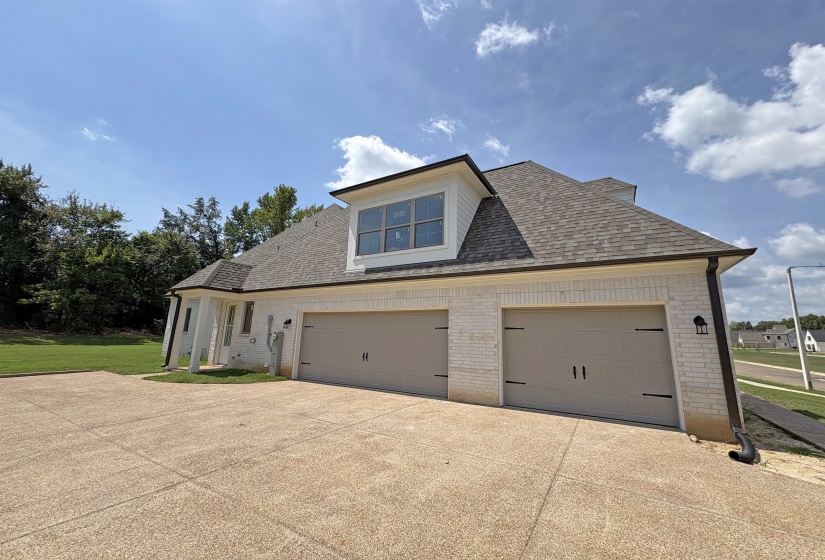 297 ROLLING GROVE BLVD, Collierville, Tennessee 38017, 5 Bedroom Bedrooms, 10 Room Rooms,4.1 BathroomBathrooms,Residential,For Sale,ROLLING GROVE,0,10229434