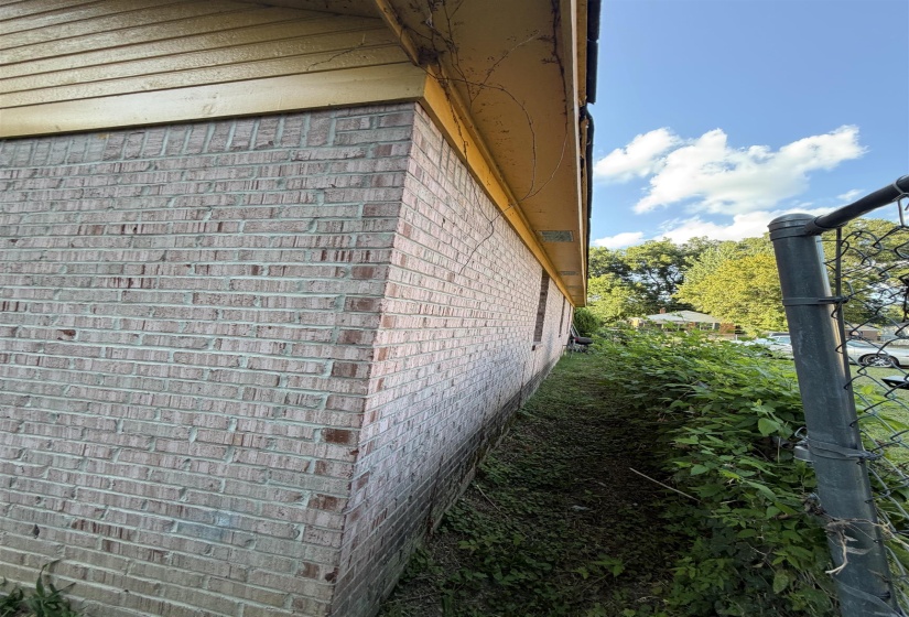 2139 SHANNON AVE, Memphis, Tennessee 38108, 3 Bedroom Bedrooms, 4 Room Rooms,2 BathroomBathrooms,Residential,For Sale,SHANNON,0,10229435