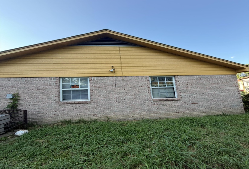 2139 SHANNON AVE, Memphis, Tennessee 38108, 3 Bedroom Bedrooms, 4 Room Rooms,2 BathroomBathrooms,Residential,For Sale,SHANNON,0,10229435