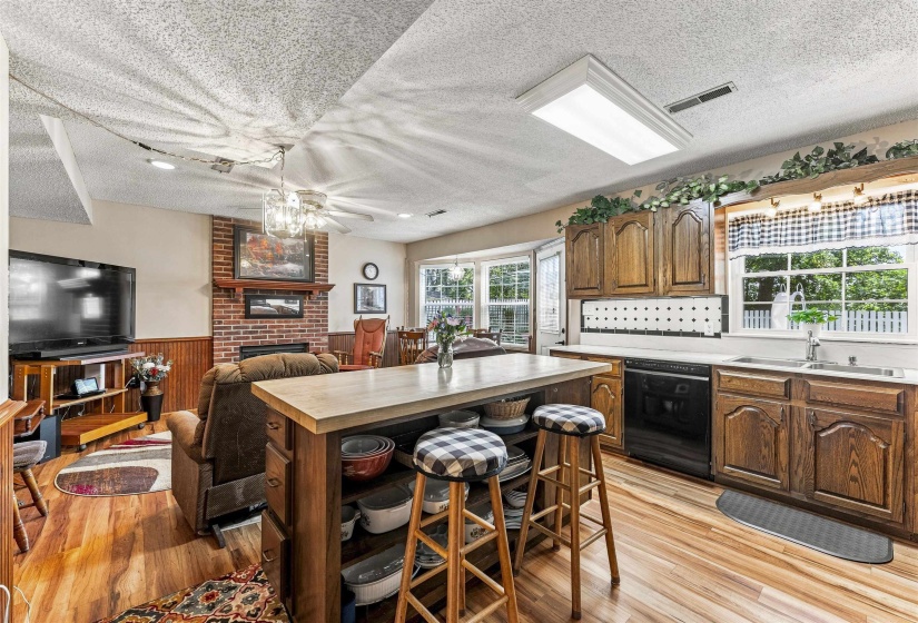 256 ANTHONY ST, Brighton, Tennessee 38011, 4 Bedroom Bedrooms, 10 Room Rooms,3 BathroomBathrooms,Residential,For Sale,ANTHONY,0,10229436