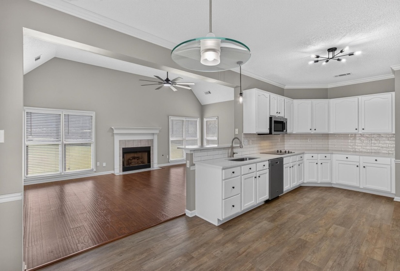 1998 WIRILY LN, Cordova, Tennessee 38016, 4 Bedroom Bedrooms, 4 Room Rooms,2.1 BathroomBathrooms,Residential,For Sale,WIRILY,0,10229438