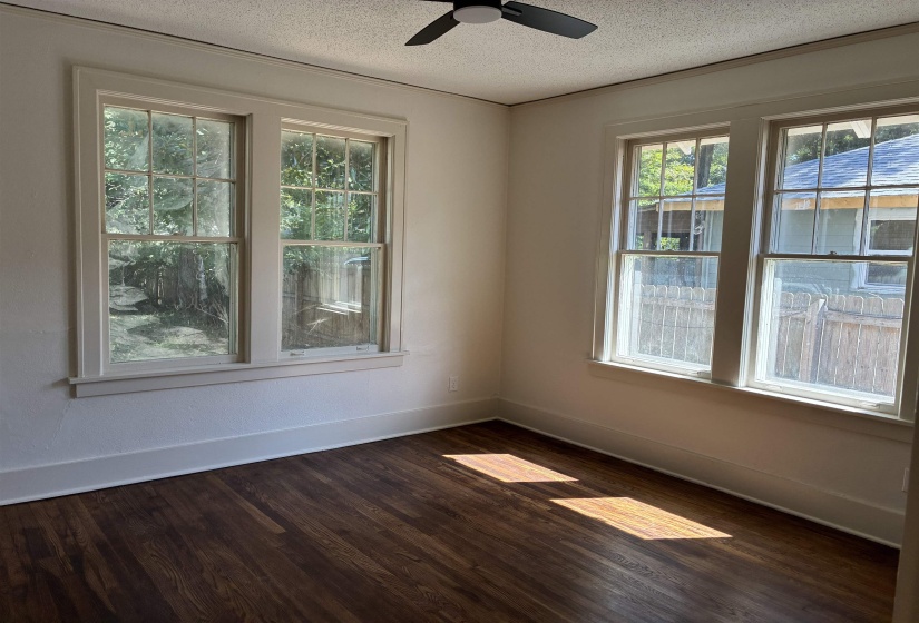 3524 AUTUMN AVE, Memphis, Tennessee 38122, 2 Bedroom Bedrooms, 5 Room Rooms,1 BathroomBathrooms,Residential,For Sale,AUTUMN,0,10229439