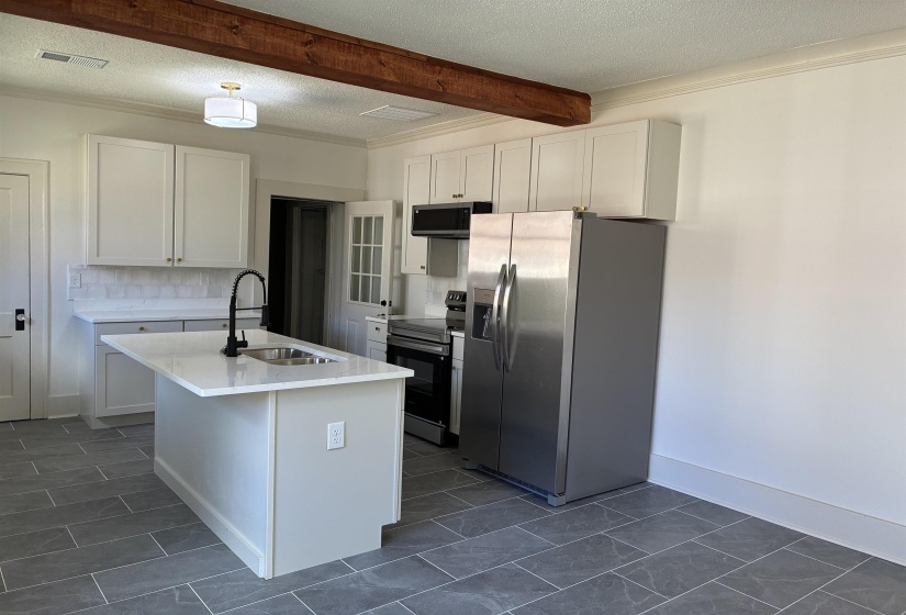 3524 AUTUMN AVE, Memphis, Tennessee 38122, 2 Bedroom Bedrooms, 5 Room Rooms,1 BathroomBathrooms,Residential,For Sale,AUTUMN,0,10229439