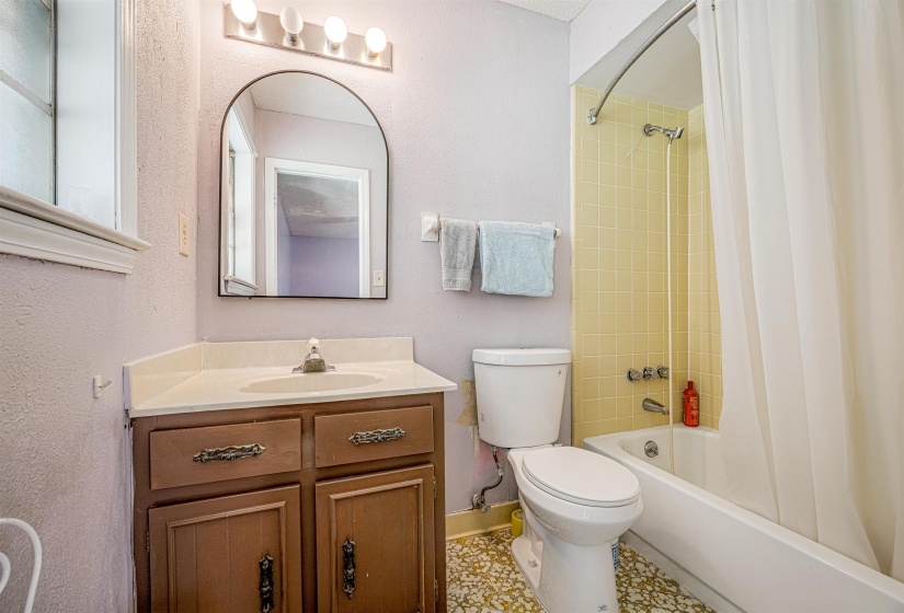 3968 WANDERING DR, Memphis, Tennessee 38115, 3 Bedroom Bedrooms, 6 Room Rooms,2 BathroomBathrooms,Residential,For Sale,WANDERING,0,10229452