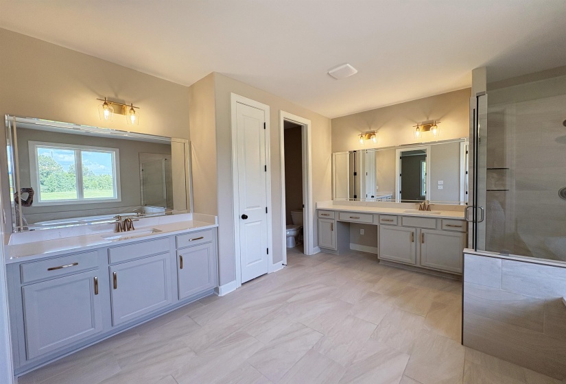 832 GOLDENROD WAY, Collierville, Tennessee 38017, 4 Bedroom Bedrooms, 9 Room Rooms,3 BathroomBathrooms,Residential,For Sale,GOLDENROD,0,10229454