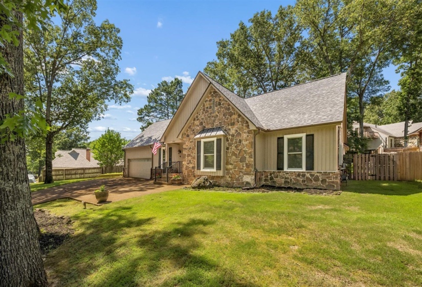 8970 FARMOOR RD, Germantown, Tennessee 38139, 6 Bedroom Bedrooms, 3 Room Rooms,4.1 BathroomBathrooms,Residential,For Sale,FARMOOR,0,10229456