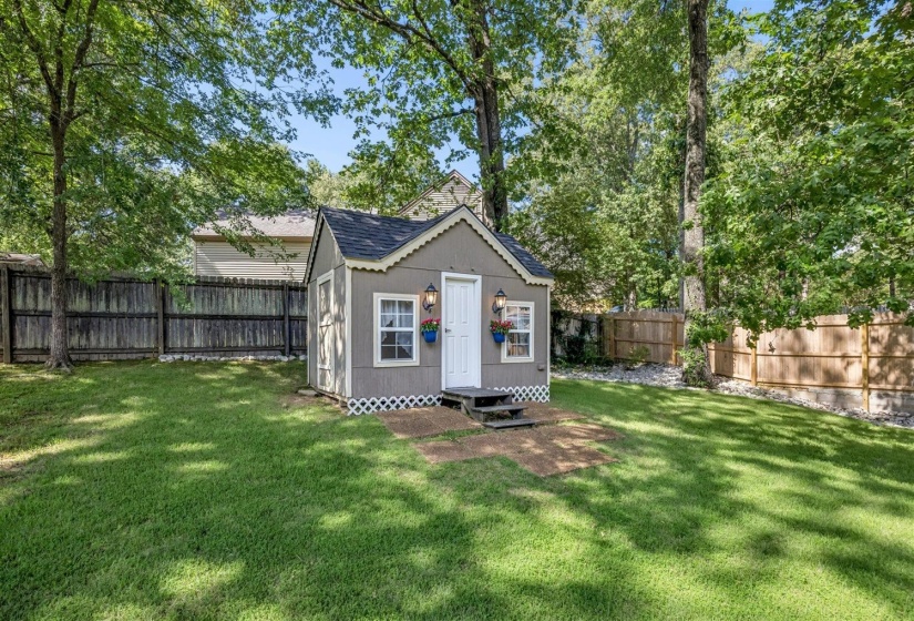 8970 FARMOOR RD, Germantown, Tennessee 38139, 6 Bedroom Bedrooms, 3 Room Rooms,4.1 BathroomBathrooms,Residential,For Sale,FARMOOR,0,10229456