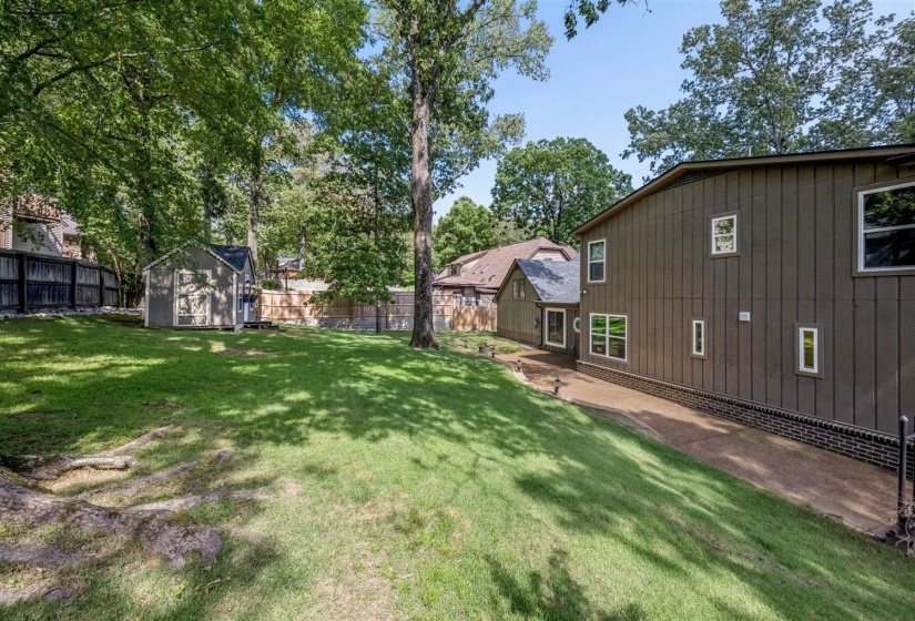 8970 FARMOOR RD, Germantown, Tennessee 38139, 6 Bedroom Bedrooms, 3 Room Rooms,4.1 BathroomBathrooms,Residential,For Sale,FARMOOR,0,10229456