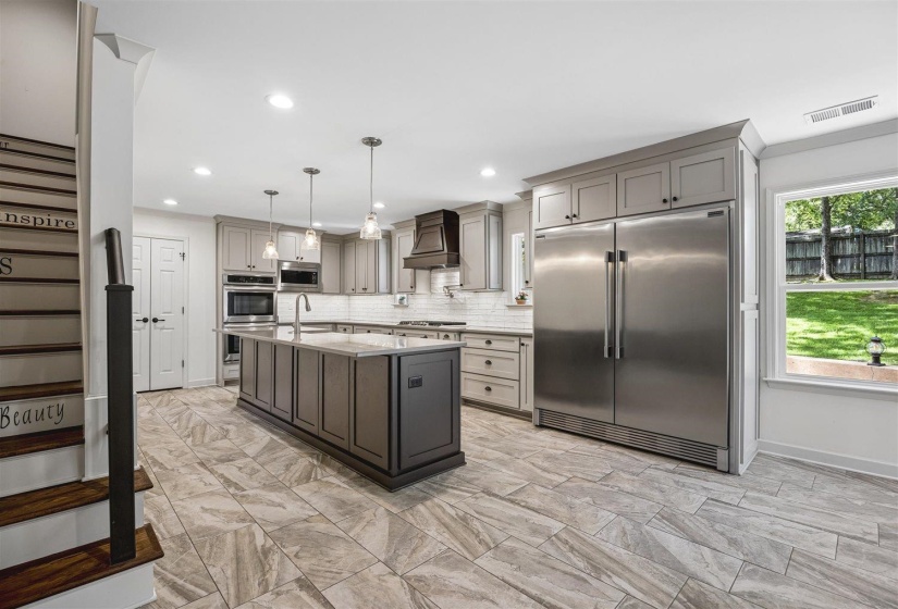 8970 FARMOOR RD, Germantown, Tennessee 38139, 6 Bedroom Bedrooms, 3 Room Rooms,4.1 BathroomBathrooms,Residential,For Sale,FARMOOR,0,10229456