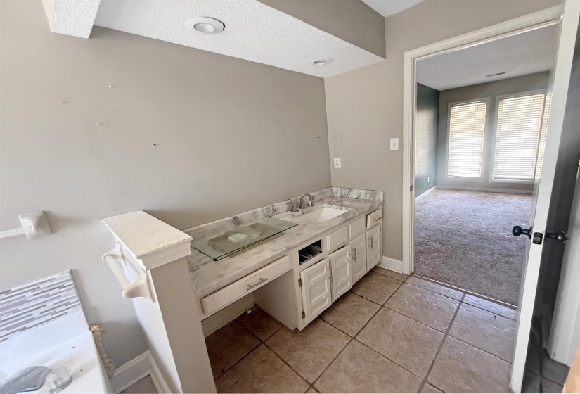 86 WALNUT BEND DR, Memphis, Tennessee 38018, 3 Bedroom Bedrooms, 7 Room Rooms,2.1 BathroomBathrooms,Residential,For Sale,WALNUT BEND,0,10229459