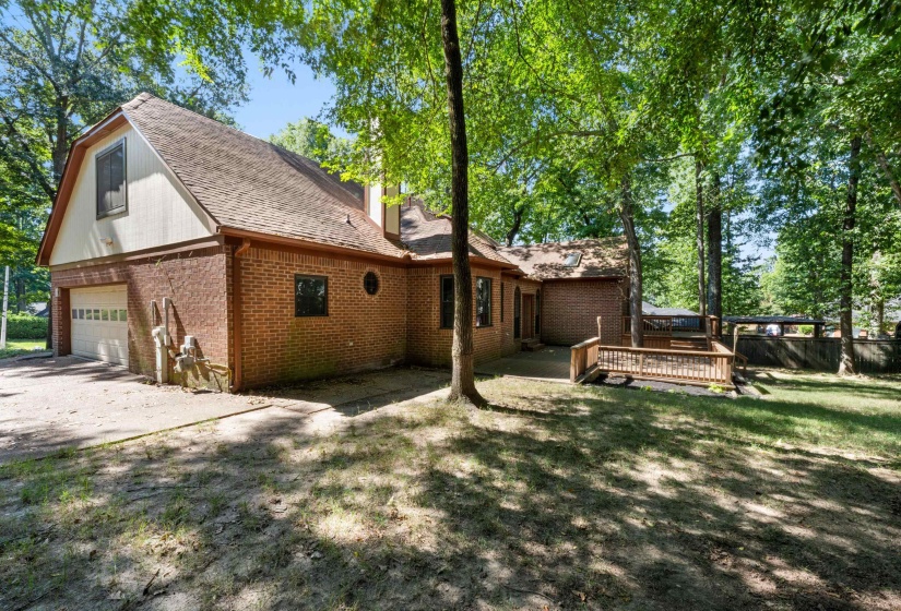 245 NORSEMAN DR, Memphis, Tennessee 38018, 5 Bedroom Bedrooms, 11 Room Rooms,3.1 BathroomBathrooms,Residential,For Sale,NORSEMAN,0,10229463