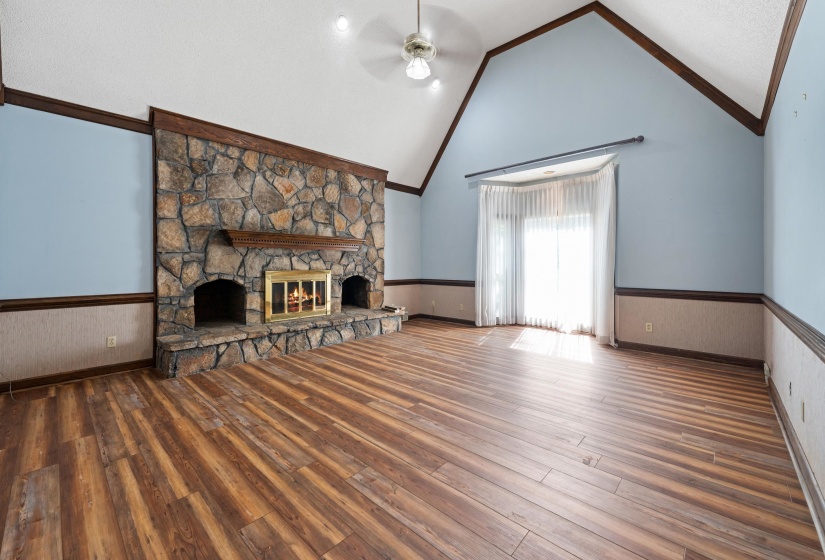 245 NORSEMAN DR, Memphis, Tennessee 38018, 5 Bedroom Bedrooms, 11 Room Rooms,3.1 BathroomBathrooms,Residential,For Sale,NORSEMAN,0,10229463