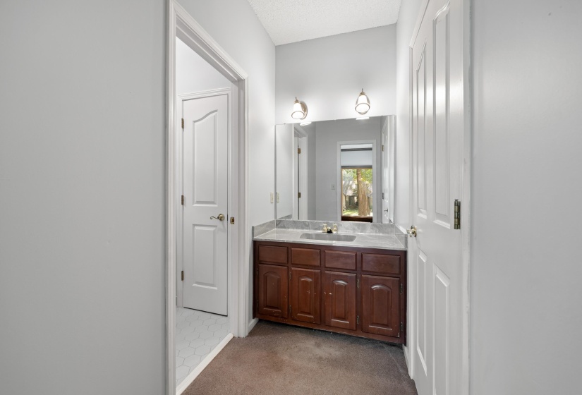 245 NORSEMAN DR, Memphis, Tennessee 38018, 5 Bedroom Bedrooms, 11 Room Rooms,3.1 BathroomBathrooms,Residential,For Sale,NORSEMAN,0,10229463