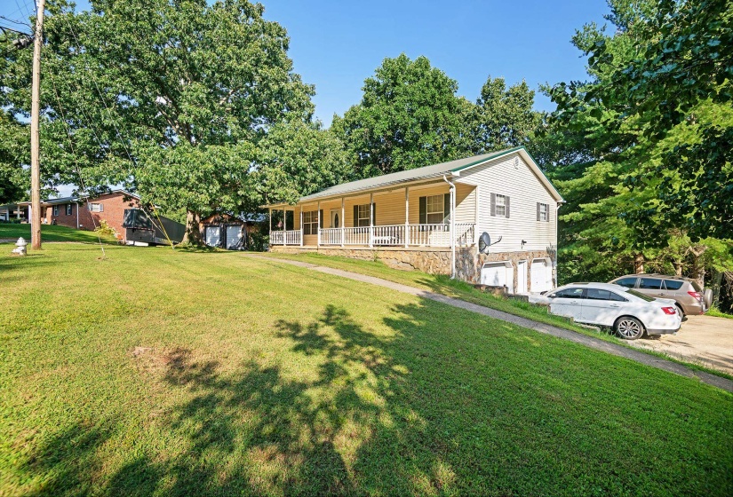 307 HARLAN ST, Greenville, Tennessee 37745, 3 Bedroom Bedrooms, 7 Room Rooms,2 BathroomBathrooms,Residential,For Sale,HARLAN,0,10229468