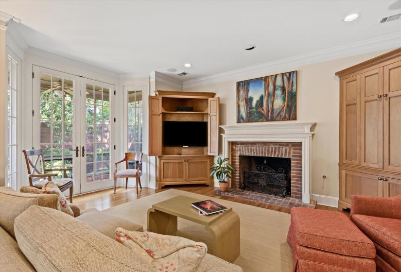 1602 CLANLO DR, Memphis, Tennessee 38104, 3 Bedroom Bedrooms, 8 Room Rooms,3.1 BathroomBathrooms,Residential,For Sale,CLANLO,0,10229470