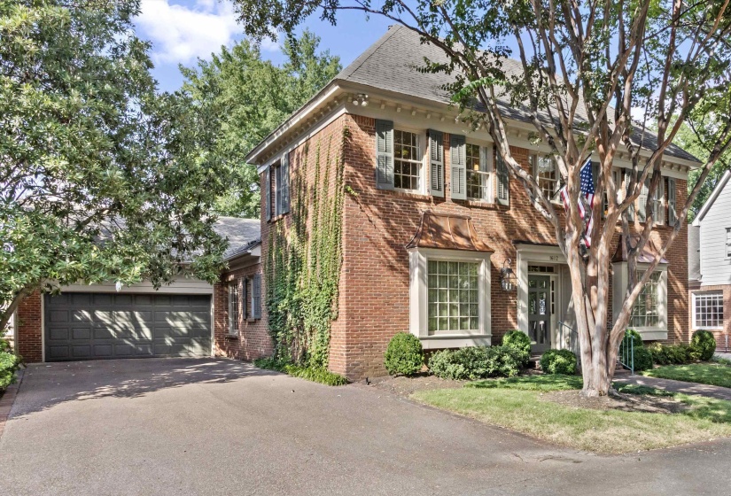 1602 CLANLO DR, Memphis, Tennessee 38104, 3 Bedroom Bedrooms, 8 Room Rooms,3.1 BathroomBathrooms,Residential,For Sale,CLANLO,0,10229470