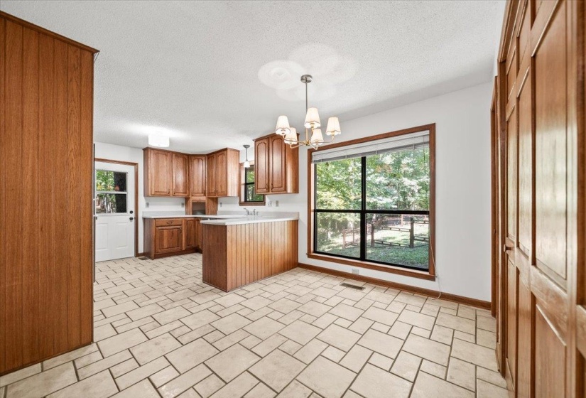 375 SHERBURNE CV, Memphis, Tennessee 38018, 4 Bedroom Bedrooms, 9 Room Rooms,2.1 BathroomBathrooms,Residential,For Sale,SHERBURNE,0,10229472