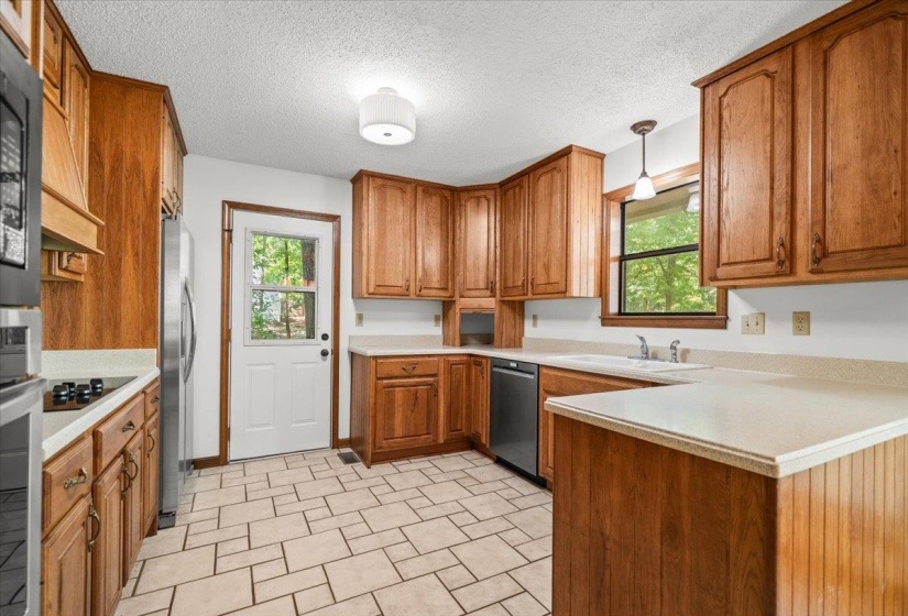 375 SHERBURNE CV, Memphis, Tennessee 38018, 4 Bedroom Bedrooms, 9 Room Rooms,2.1 BathroomBathrooms,Residential,For Sale,SHERBURNE,0,10229472