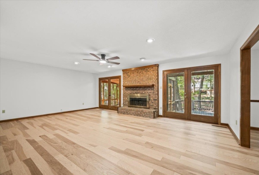 375 SHERBURNE CV, Memphis, Tennessee 38018, 4 Bedroom Bedrooms, 9 Room Rooms,2.1 BathroomBathrooms,Residential,For Sale,SHERBURNE,0,10229472