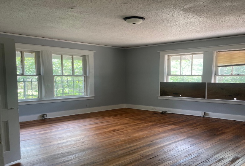 439 PARKWAY AVE, Memphis, Tennessee 38106, 3 Bedroom Bedrooms, 6 Room Rooms,1 BathroomBathrooms,Residential,For Sale,PARKWAY,0,10229474