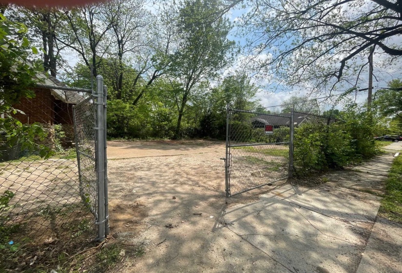 439 PARKWAY AVE, Memphis, Tennessee 38106, 3 Bedroom Bedrooms, 6 Room Rooms,1 BathroomBathrooms,Residential,For Sale,PARKWAY,0,10229474