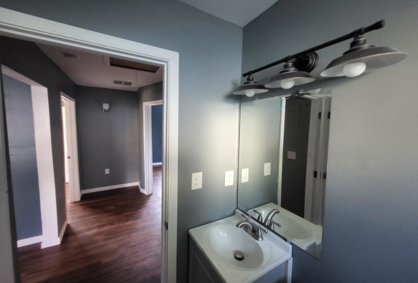 1984 DIANNE CIR, Memphis, Tennessee 38114, 2 Bedroom Bedrooms, 5 Room Rooms,1 BathroomBathrooms,Residential,For Sale,DIANNE,0,10229480