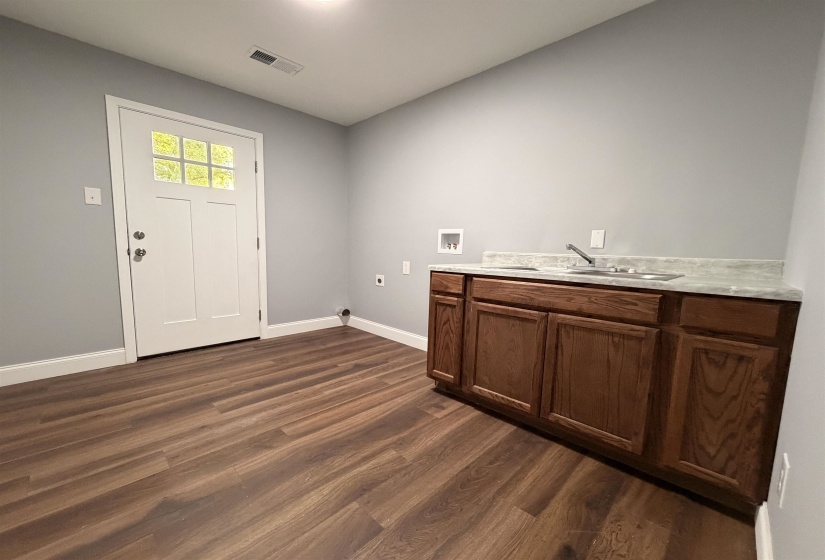 1320 HORNBROOK ST, Dyersburg, Tennessee 38024, 4 Bedroom Bedrooms, 4 Room Rooms,2 BathroomBathrooms,Residential,For Sale,HORNBROOK,0,10229481