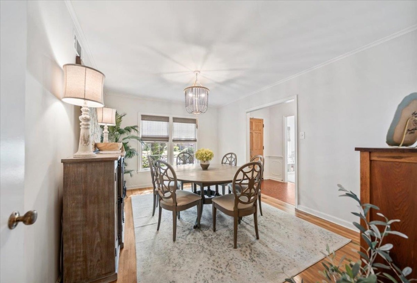 537 LEONORA DR, Memphis, Tennessee 38117, 4 Bedroom Bedrooms, 8 Room Rooms,2.1 BathroomBathrooms,Residential,For Sale,LEONORA,0,10229482