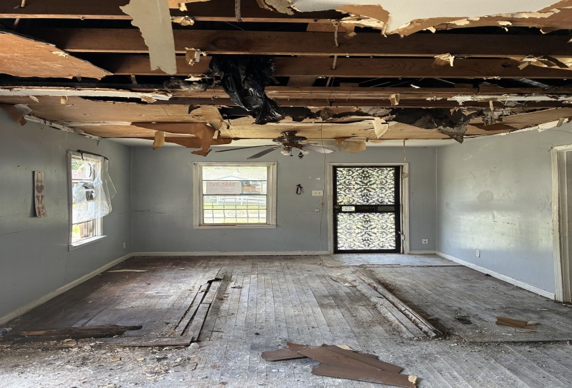 2022 HUBERT AVE, Memphis, Tennessee 38108, 3 Bedroom Bedrooms, 6 Room Rooms,1 BathroomBathrooms,Residential,For Sale,HUBERT,0,10229483