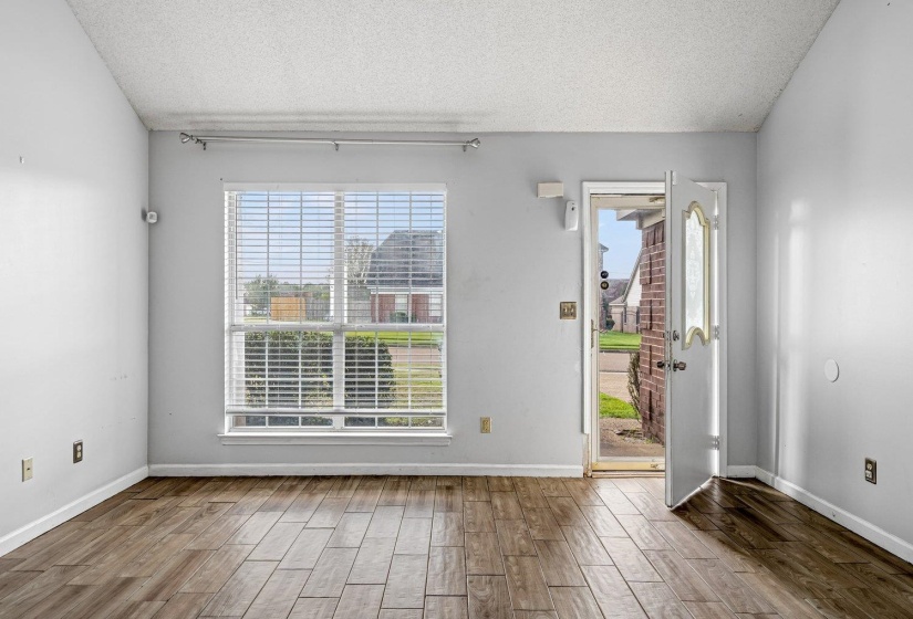 4928 PHIPPS DR, Unicorp/Memphis, Tennessee 38125, 3 Bedroom Bedrooms, 5 Room Rooms,2 BathroomBathrooms,Residential,For Sale,PHIPPS,0,10229484