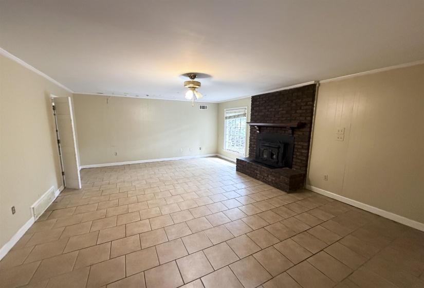 7685 MCHENRY CIR, Germantown, Tennessee 38138, 4 Bedroom Bedrooms, 9 Room Rooms,3 BathroomBathrooms,Residential,For Sale,MCHENRY,0,10229485