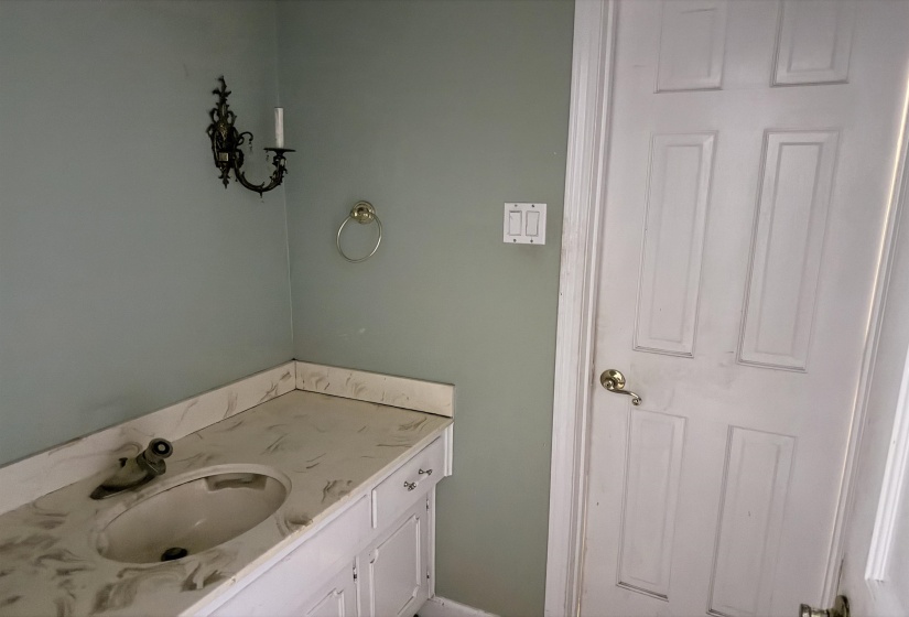 7685 MCHENRY CIR, Germantown, Tennessee 38138, 4 Bedroom Bedrooms, 9 Room Rooms,3 BathroomBathrooms,Residential,For Sale,MCHENRY,0,10229485
