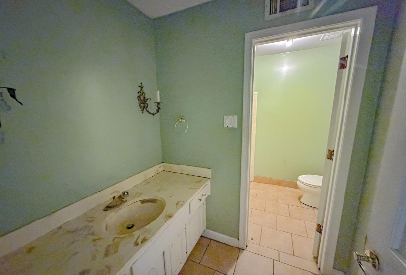 7685 MCHENRY CIR, Germantown, Tennessee 38138, 4 Bedroom Bedrooms, 9 Room Rooms,3 BathroomBathrooms,Residential,For Sale,MCHENRY,0,10229485