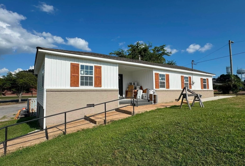 183 MAIN ST, Ripley, Tennessee 38063-1474, 4 Bedroom Bedrooms, 9 Room Rooms,2 BathroomBathrooms,Rental Properties,For Sale,MAIN,0,10229497