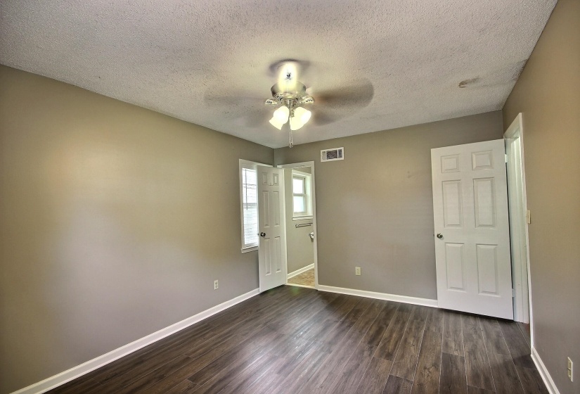 1074 TARARIDGE DR, Collierville, Tennessee 38017, 3 Bedroom Bedrooms, 6 Room Rooms,2 BathroomBathrooms,Rental Properties,For Sale,TARARIDGE,0,10229509