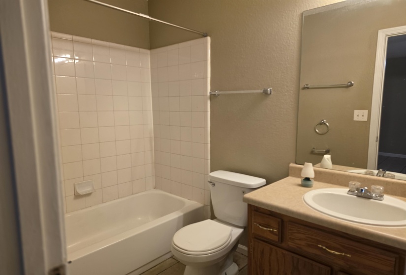 4866 ROYAL RUN DR, Memphis, Tennessee 38128-1569, 3 Bedroom Bedrooms, 7 Room Rooms,2.1 BathroomBathrooms,Rental Properties,For Sale,ROYAL RUN,0,10229526