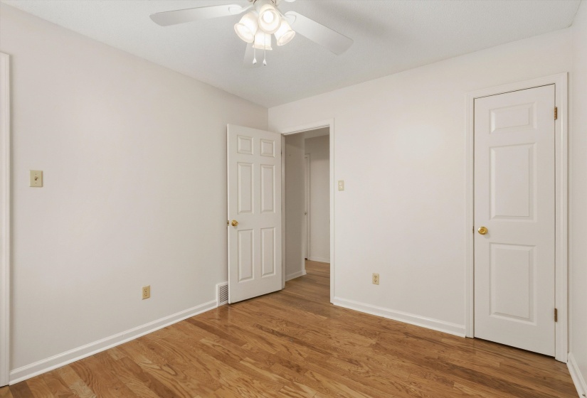 1095 LOCKE-CUBA RD, Millington, Tennessee 38053, 3 Bedroom Bedrooms, 6 Room Rooms,2 BathroomBathrooms,Residential,For Sale,LOCKE-CUBA,0,10229491