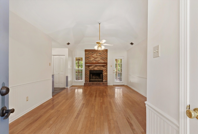 1095 LOCKE-CUBA RD, Millington, Tennessee 38053, 3 Bedroom Bedrooms, 6 Room Rooms,2 BathroomBathrooms,Residential,For Sale,LOCKE-CUBA,0,10229491