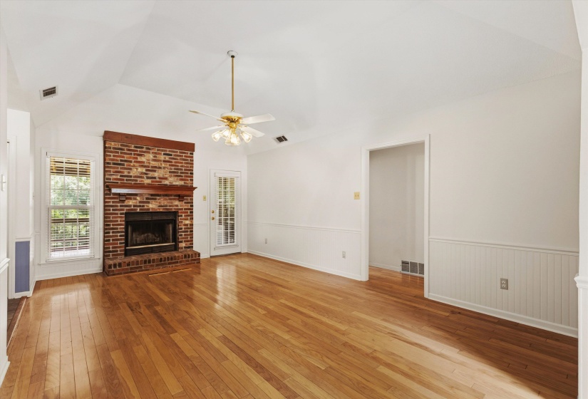 1095 LOCKE-CUBA RD, Millington, Tennessee 38053, 3 Bedroom Bedrooms, 6 Room Rooms,2 BathroomBathrooms,Residential,For Sale,LOCKE-CUBA,0,10229491