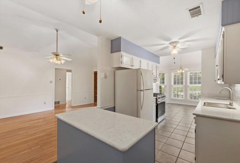 1095 LOCKE-CUBA RD, Millington, Tennessee 38053, 3 Bedroom Bedrooms, 6 Room Rooms,2 BathroomBathrooms,Residential,For Sale,LOCKE-CUBA,0,10229491
