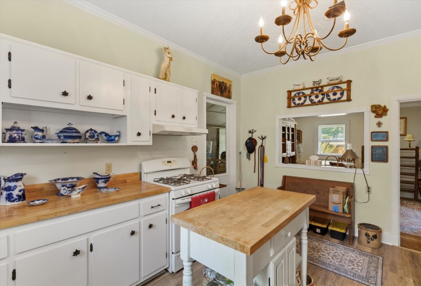 255 MAIN ST, Rossville, Tennessee 38066, 3 Bedroom Bedrooms, 7 Room Rooms,1 BathroomBathrooms,Residential,For Sale,MAIN,0,10229494