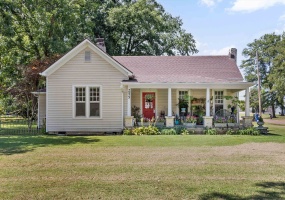 255 MAIN ST, Rossville, Tennessee 38066, 3 Bedroom Bedrooms, 7 Room Rooms,1 BathroomBathrooms,Residential,For Sale,MAIN,0,10229494 255 MAIN ST, Rossville, Tennessee 38066, 3 Bedroom Bedrooms, 7 Room Rooms,1 BathroomBathrooms,Residential,For Sale,MAIN,0,10229494