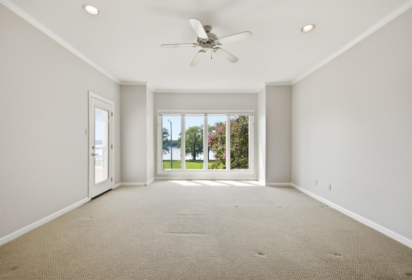 954 ISLAND DR, Memphis, Tennessee 38103, 3 Bedroom Bedrooms, 8 Room Rooms,4 BathroomBathrooms,Residential,For Sale,ISLAND,0,10229496