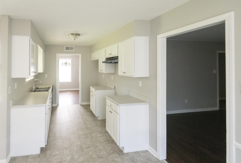 4399 PEPPER TREE RD, Memphis, Tennessee 38109, 3 Bedroom Bedrooms, 7 Room Rooms,2.1 BathroomBathrooms,Residential,For Sale,PEPPER TREE,0,10229500